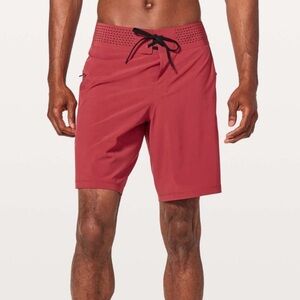 Lululemon Current State Short *9"